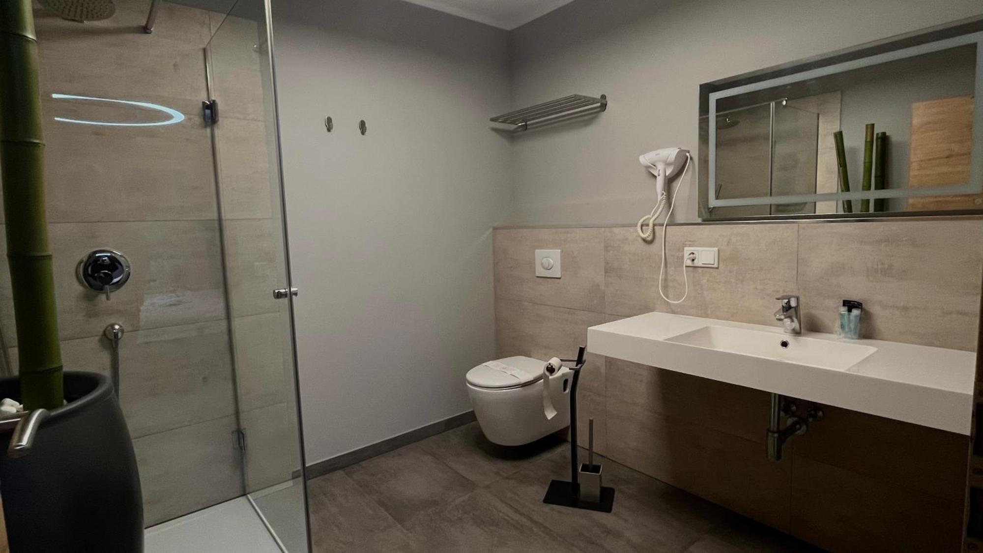 Vitalounge Sports & Spa Hotel Gelsenkirchen Buitenkant foto