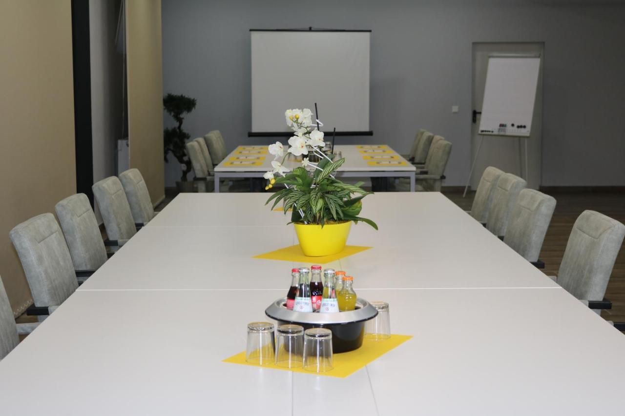 Vitalounge Sports & Spa Hotel Gelsenkirchen Buitenkant foto